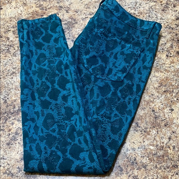 Pant - Picture 5 of 6